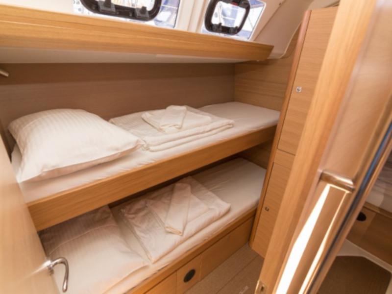 Book yachts online - sailboat - Dufour 500 Grand Large - Josephine - rent