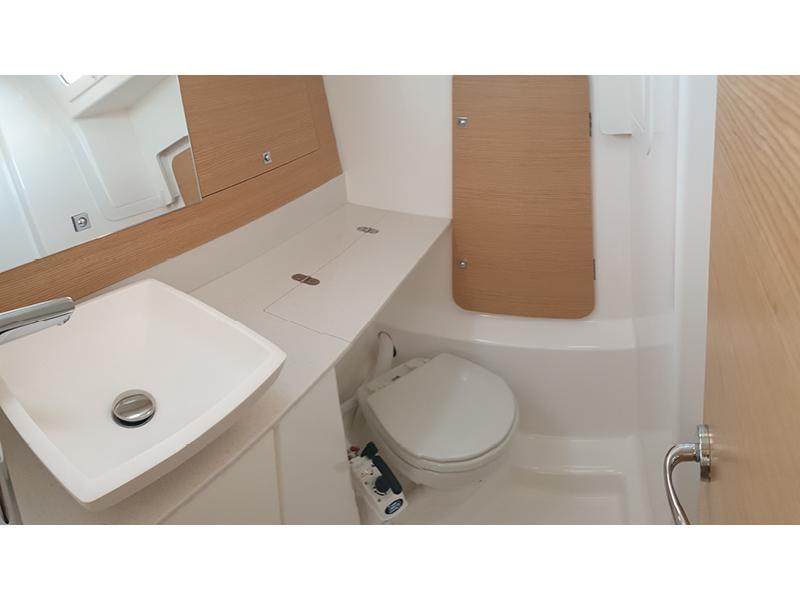 Book yachts online - sailboat - Dufour 360 Grand Large - Layla - rent