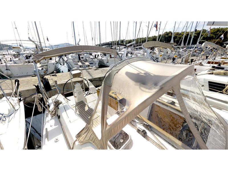 Book yachts online - sailboat - Dufour 335 Grand Large - Tara FB - rent