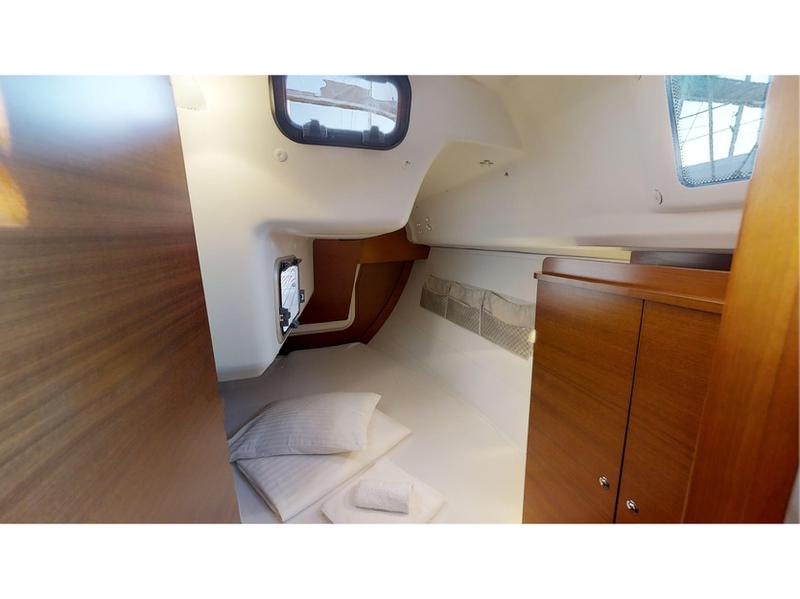 Book yachts online - sailboat - Dufour 335 Grand Large - Tara FB - rent