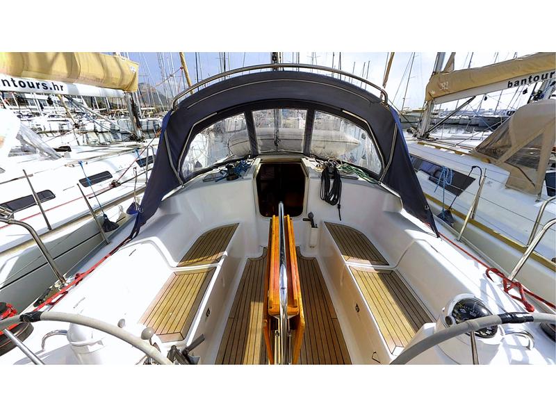 Book yachts online - sailboat - Dufour 385 Grand Large - Marta  - rent