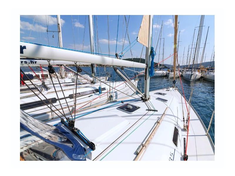 Book yachts online - sailboat - Dufour 385 Grand Large - Marta  - rent