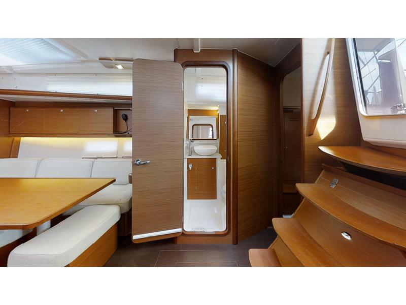 Book yachts online - sailboat - Dufour 390 Grand Large - Klara - rent