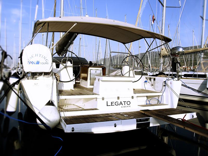 Book yachts online - sailboat - Dufour 512 Grand Large - Legato - rent