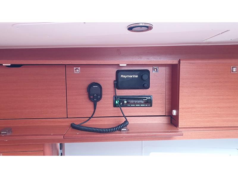 Book yachts online - sailboat - Dufour 430 Grand Large - Amoroso - rent