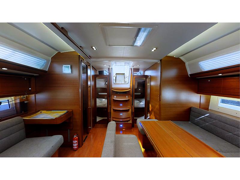 Book yachts online - sailboat - Dufour 512 Grand Large - Staccato - rent