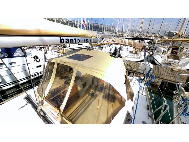 Book yachts online - sailboat - Dufour 380 Grand Large - Lika FB - rent