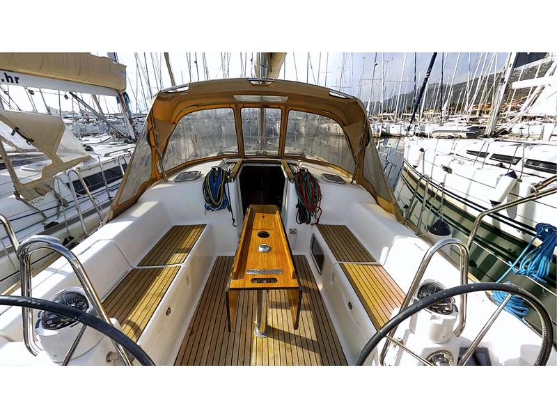 Book yachts online - sailboat - Dufour 380 Grand Large - Lika FB - rent