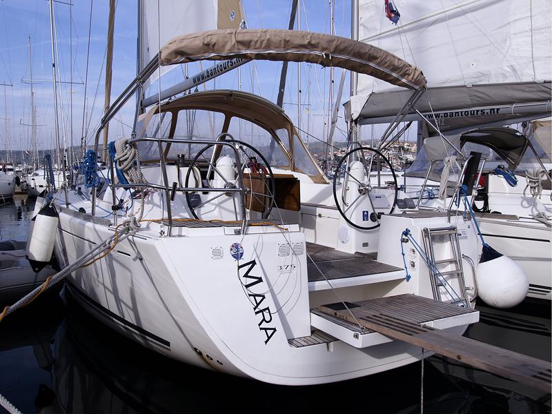 Book yachts online - sailboat - Dufour 375 Grand Large - Mara R - rent