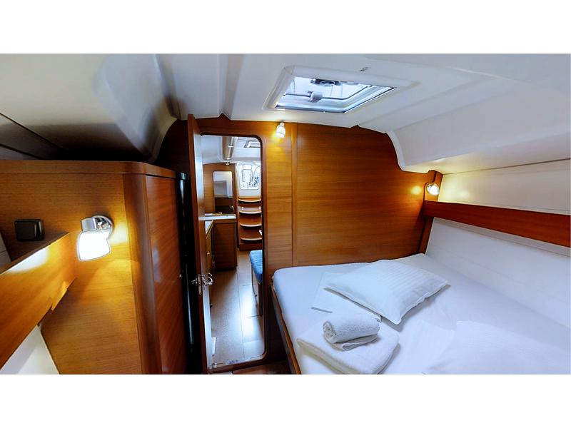 Book yachts online - sailboat - Dufour 375 Grand Large - Mara R - rent