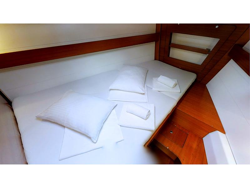 Book yachts online - sailboat - Dufour 375 Grand Large - Mara R - rent