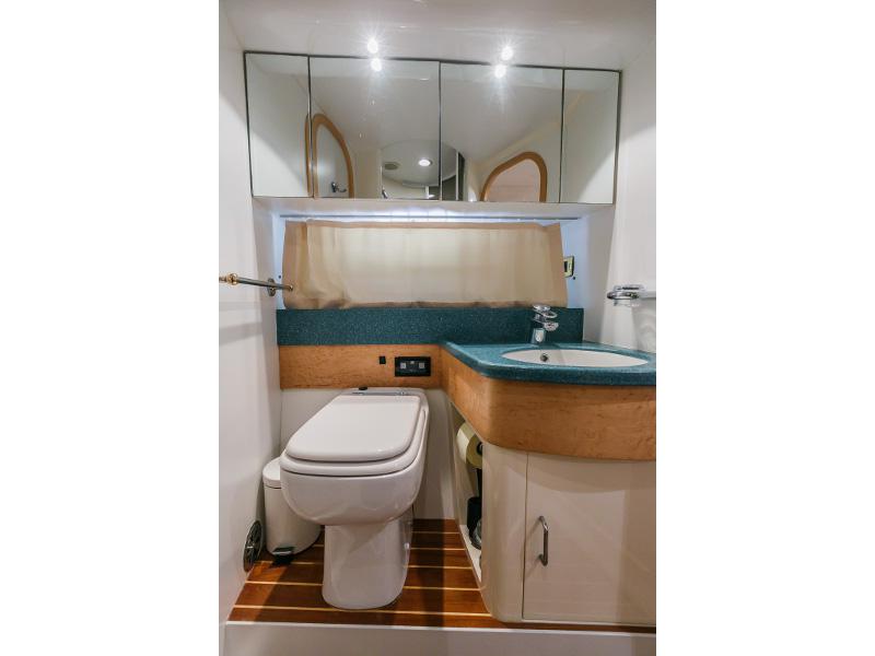 Book yachts online - motorboat - Fairline 65 Squadron - Sunshine MBL - rent