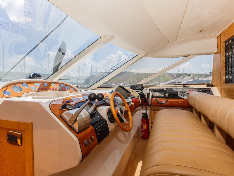 Book yachts online - motorboat - Fairline 65 Squadron - Sunshine MBL - rent