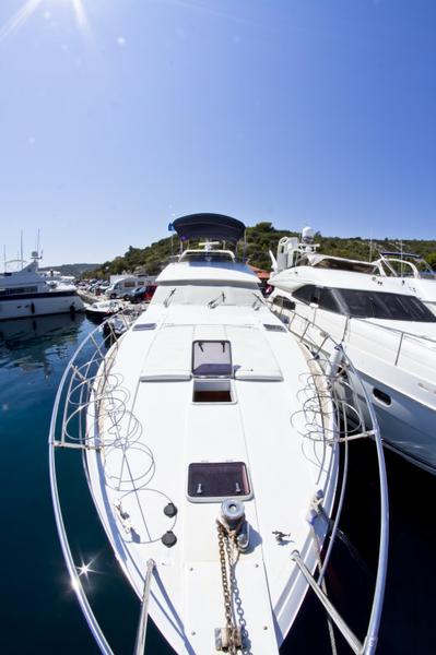 Book yachts online - motorboat - Yaretti 1910 - Relax  - rent