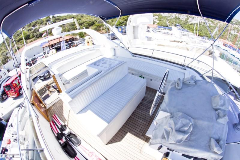 Book yachts online - motorboat - Yaretti 1910 - Relax  - rent