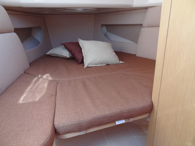 Book yachts online - motorboat - MAR-CO e-motion 32 - Marco - rent