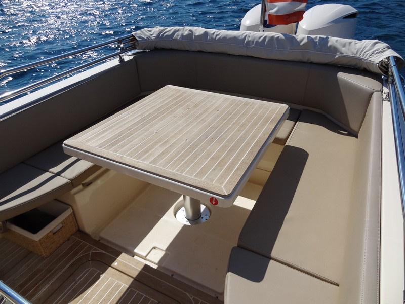 Book yachts online - motorboat - MAR-CO e-motion 32 - Marco - rent