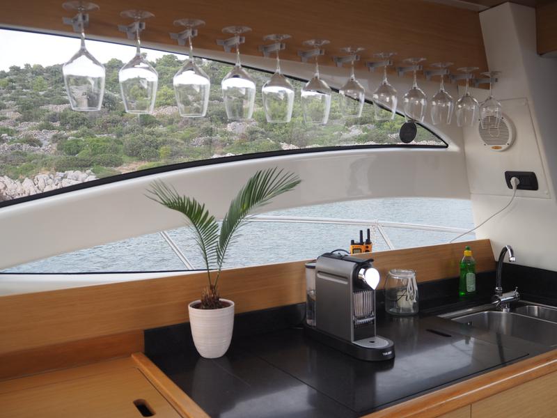 Book yachts online - motorboat - Alena 54 - Solo 1 - rent