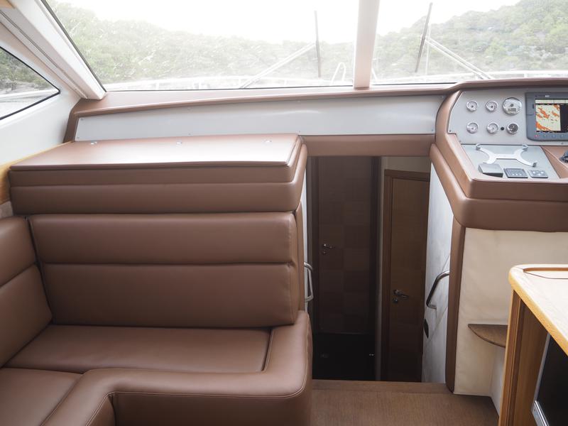 Book yachts online - motorboat - Alena 54 - Solo 1 - rent