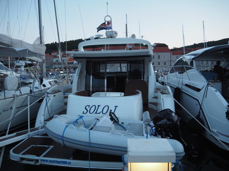 Book yachts online - motorboat - Alena 54 - Solo 1 - rent