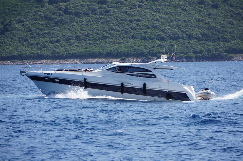 Book yachts online - motorboat - Alena 54 - Solo 1 - rent