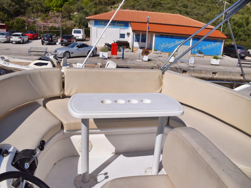 Book yachts online - motorboat - Fairline Phantom 40 - Julia - rent