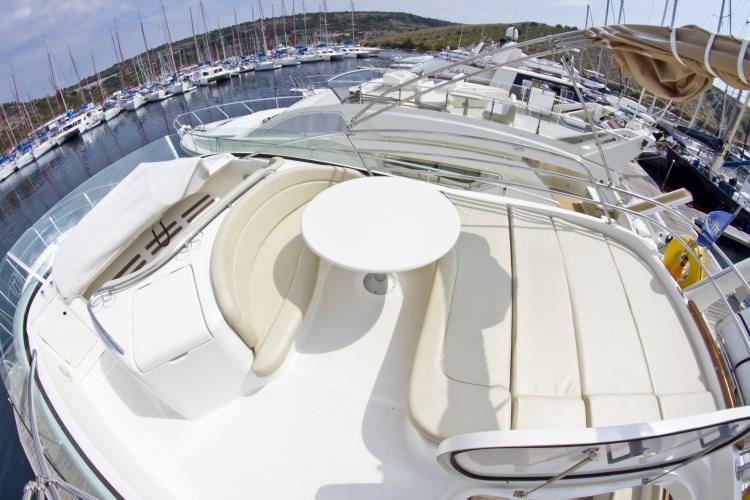 Book yachts online - motorboat - Jeanneau Prestige 46 Fly - Day Dreamer  - rent