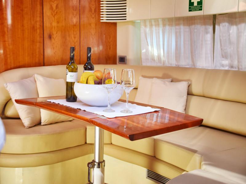Book yachts online - motorboat - Fairline Targa 48 - H.I.T.   - rent