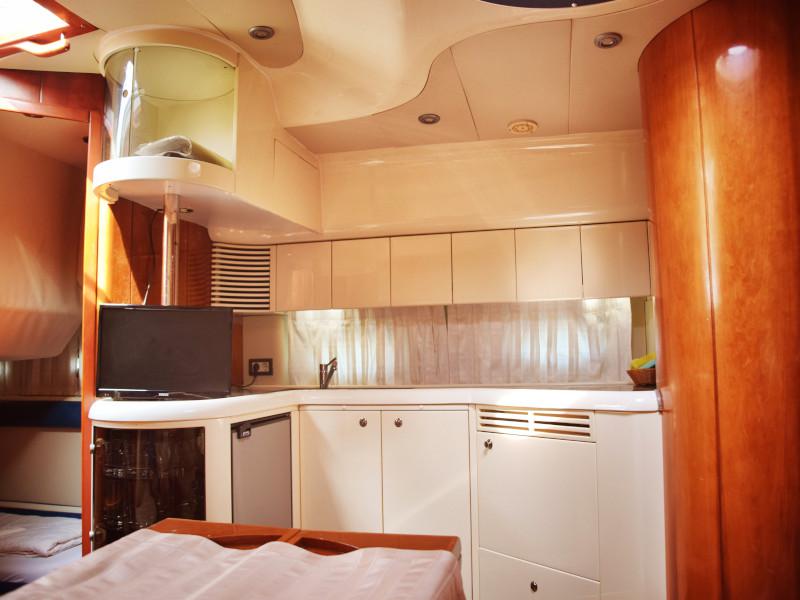 Book yachts online - motorboat - Fairline Targa 48 - H.I.T.   - rent