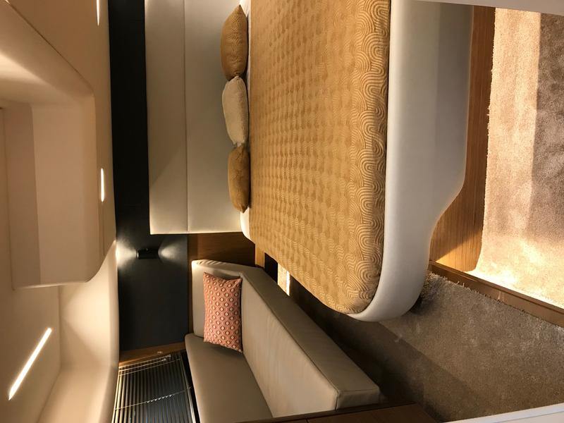 Book yachts online - motorboat - Bavaria R40 Fly - Azaadi - rent