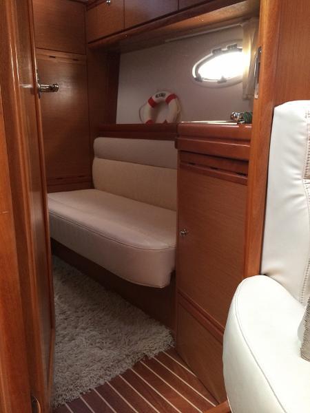 Book yachts online - motorboat - Bavaria 33 Sport - Yamila - rent