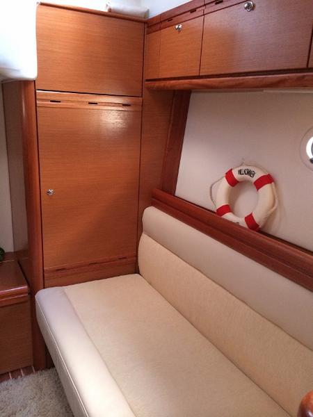 Book yachts online - motorboat - Bavaria 33 Sport - Yamila - rent