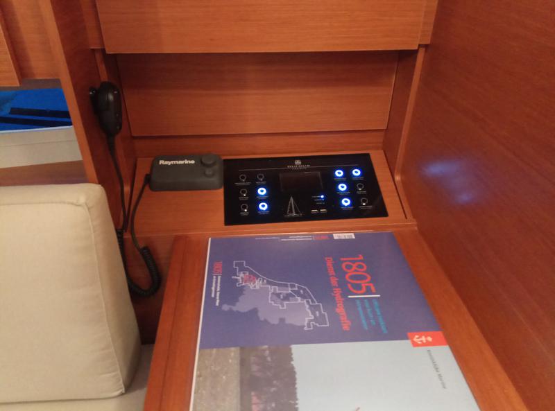 Book yachts online - sailboat - Dufour 310 Grand Large - Sisu - rent