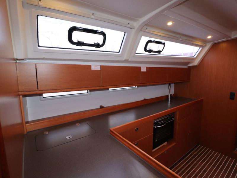 Book yachts online - sailboat - Bavaria 46 - Ocean Breeze - rent