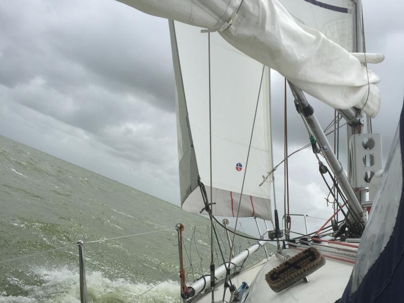Book yachts online - sailboat - First 36.7 - Grote Beer - rent