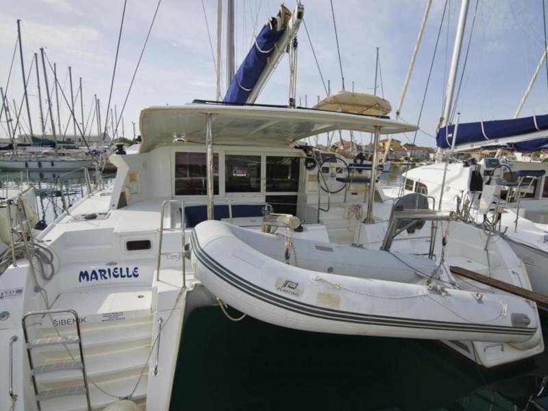 Book yachts online - catamaran - Lagoon 421 - Marielle - rent