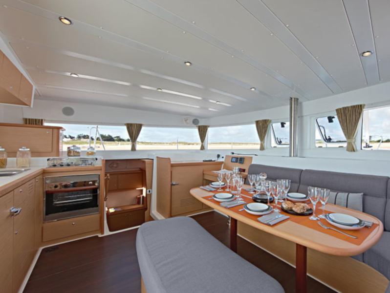 Book yachts online - catamaran - Lagoon 421 - Marielle - rent
