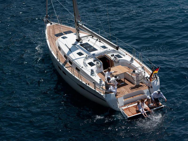 Book yachts online - sailboat - Bavaria 45 Cruiser - Tiresia - Solar Panel - rent