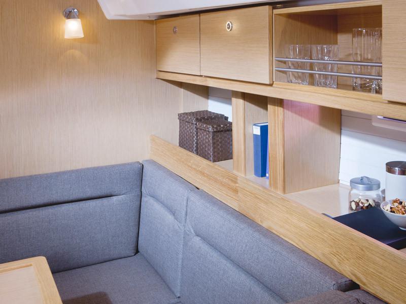 Book yachts online - sailboat - Bavaria 45 Cruiser - Tiresia - Solar Panel - rent