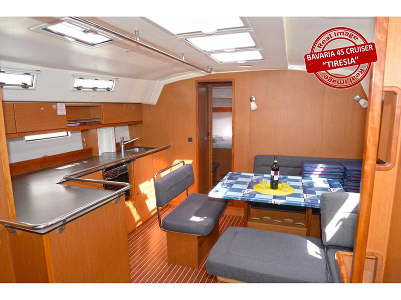 Book yachts online - sailboat - Bavaria 45 Cruiser - Tiresia - Solar Panel - rent