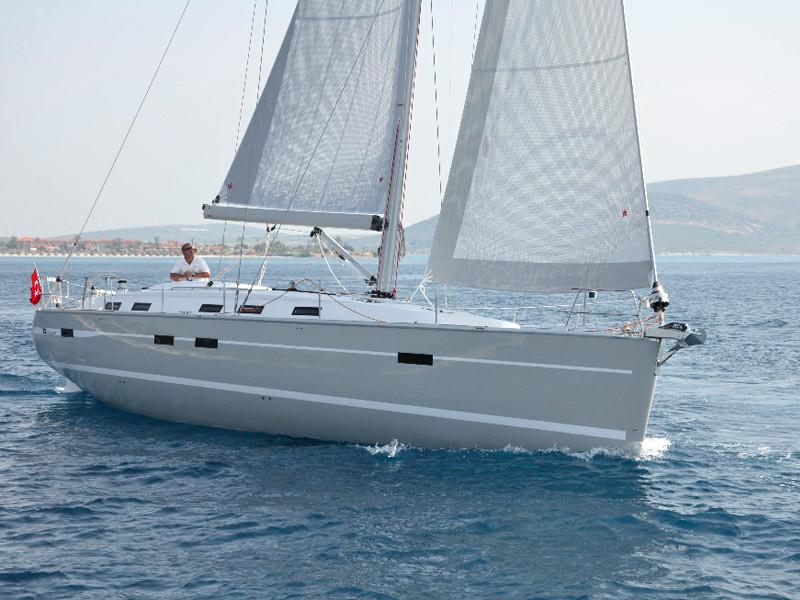 Book yachts online - sailboat - Bavaria Cruiser 50 - Aladar - Solar Panel - rent