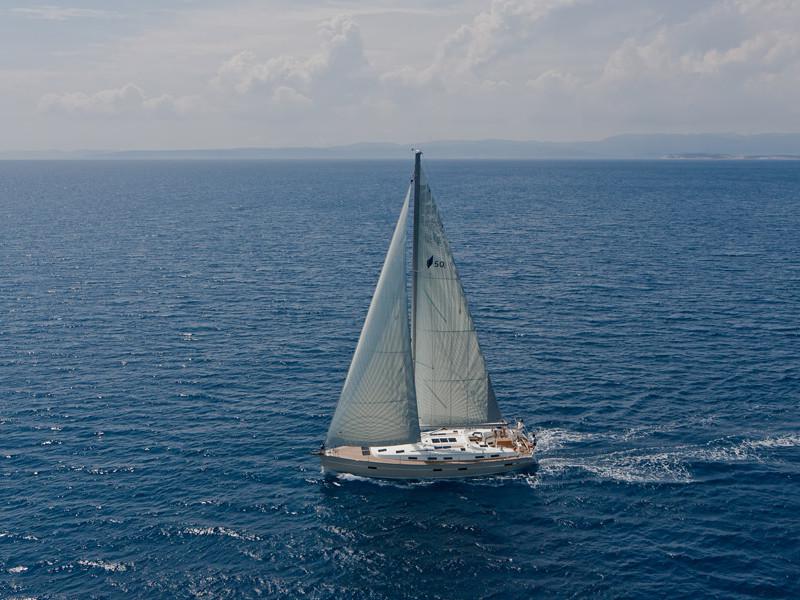 Book yachts online - sailboat - Bavaria Cruiser 50 - Aladar - Solar Panel - rent