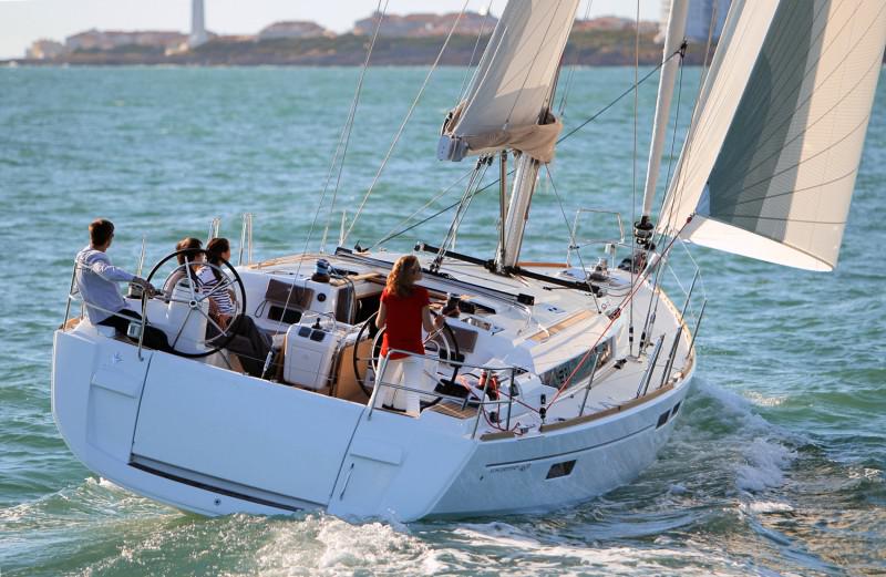 Book yachts online - sailboat - Sun Odyssey 469 - Idra -  Solar Panel - rent