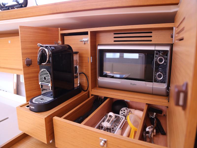 Book yachts online - sailboat - Dufour 460 Grand Large - Sea  Hawk  - rent