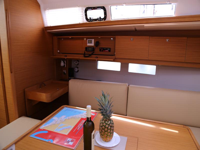 Book yachts online - sailboat - Dufour 460 Grand Large - Sea  Hawk  - rent