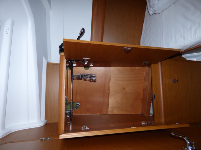 Book yachts online - sailboat - Sun Odyssey 389 - VACSKAMATI - rent