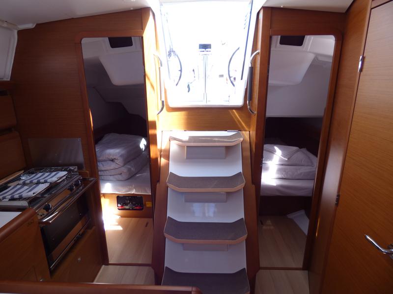 Book yachts online - sailboat - Sun Odyssey 389 - VACSKAMATI - rent