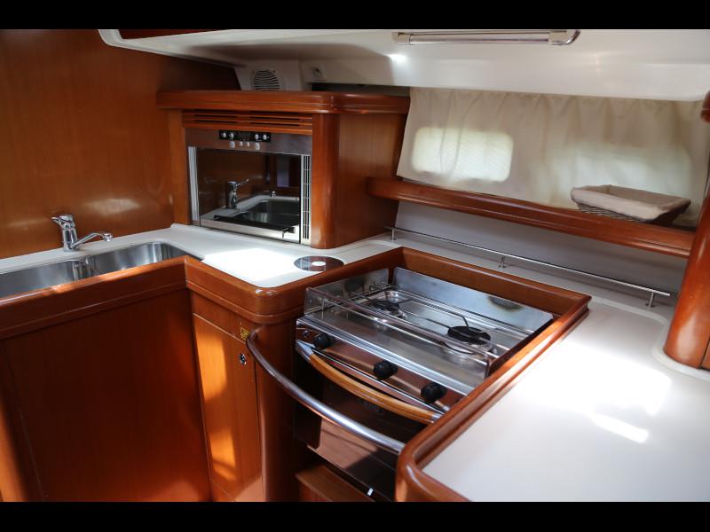 Book yachts online - sailboat - Beneteau Oceanis 523 - Cobra Murra - rent