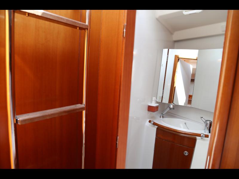 Book yachts online - sailboat - Beneteau Oceanis 523 - Cobra Murra - rent