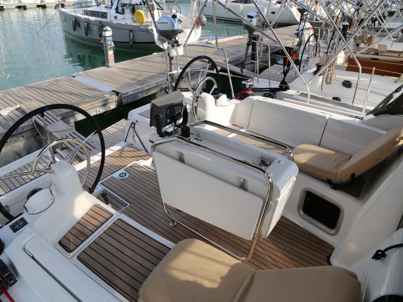 Book yachts online - sailboat - Sun Odyssey 419 - Kandur II  - rent